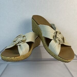 Skechers Cali Luxe Foam Women's Sandals Size 8 Beige Excellent Condition